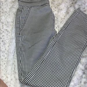Checkered form fitting pants